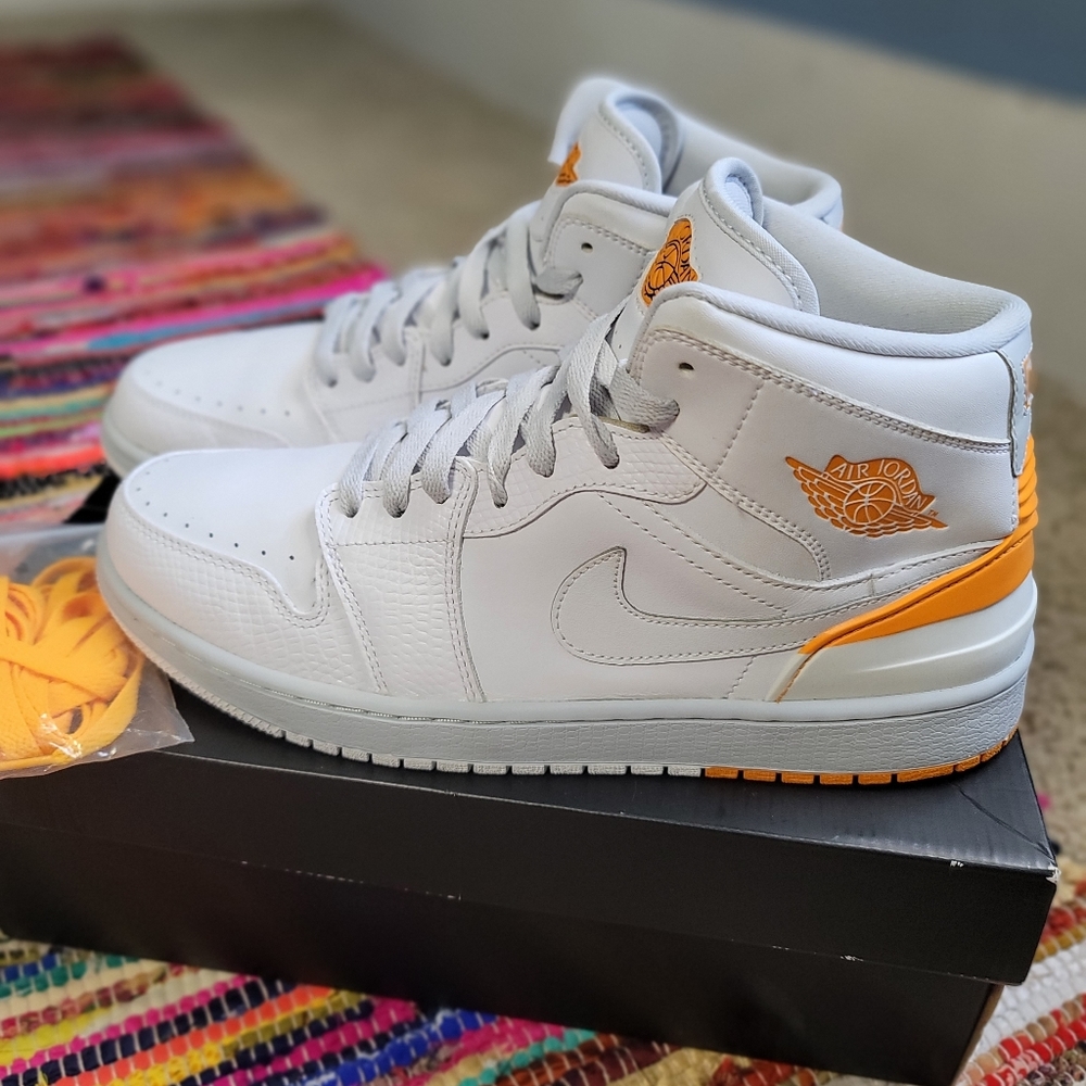 Jordan 1 Retor 86 Kumquat - Size 10.5